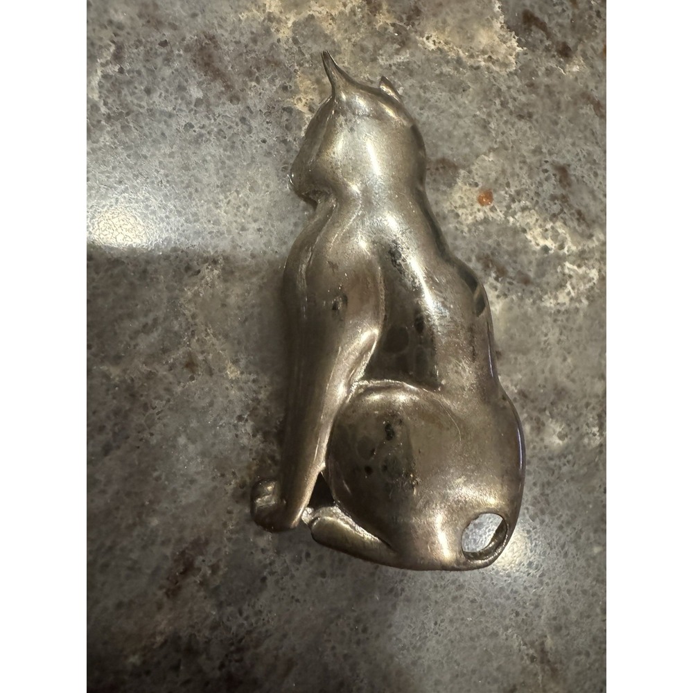 Vintage JJ Cat Brooch Silver Tone Pewter Sitting Cat Figural Pin Marked JJ